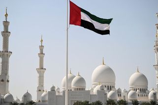 Emiráty měly poslat miliardy Íránu. Nic jsme neplatili, odmítá zprávu SAE - Novinky